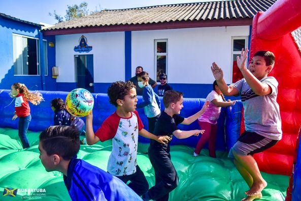 Escola Máximo Jamur realiza “Dia da Família” na comunidade Caieiras